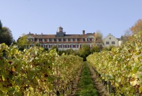 4Schloss_front, © Weingut Schloß Westerhaus 4Schloss_front, © Weingut Schloß Westerhaus