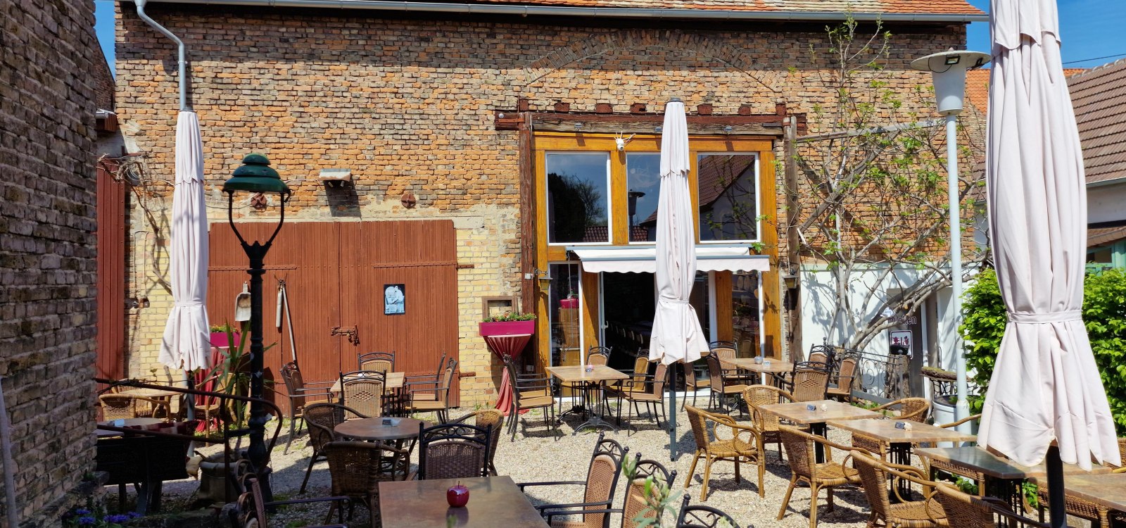 De Schambes - Das kleine Restaurant mit Charme De Schambes - Das kleine Restaurant mit Charme