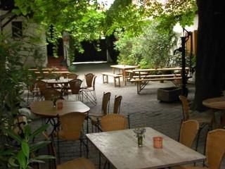 Weinstube „Zur alten Kastanie“ Weinstube „Zur alten Kastanie“