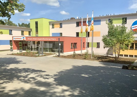 Eingangsbereich © diejugendherbergen.de Eingangsbereich © diejugendherbergen.de