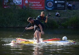 Zweikampf, © Isabel Mittler-Zumsteg Zweikampf, © Isabel Mittler-Zumsteg