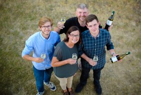 Weingut Köster-Wolf_Familie © Weingut Köster-Wolf Weingut Köster-Wolf_Familie © Weingut Köster-Wolf