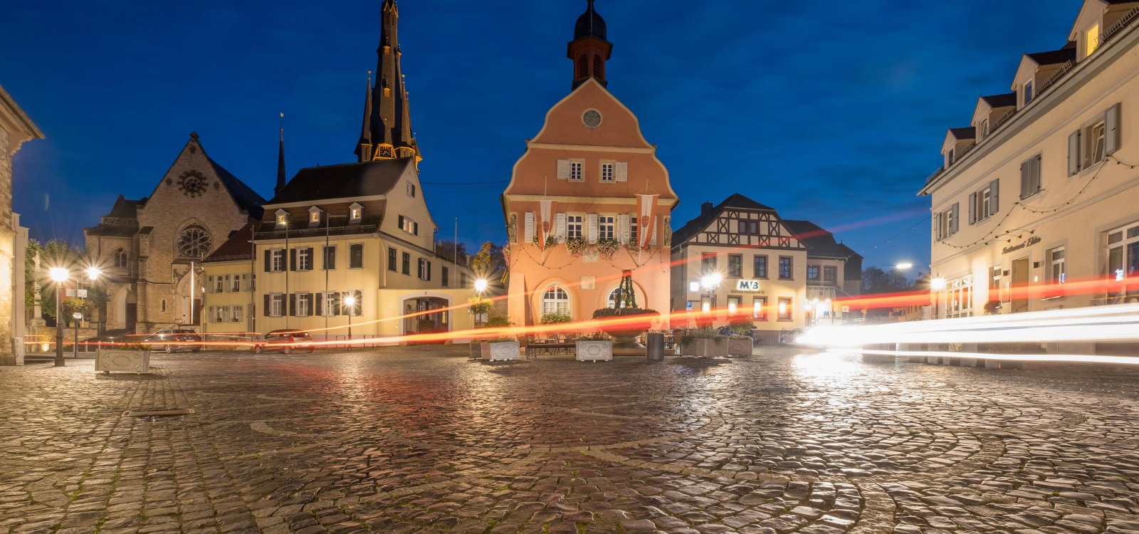 Marktplatz bei Nahct Marktplatz bei Nahct