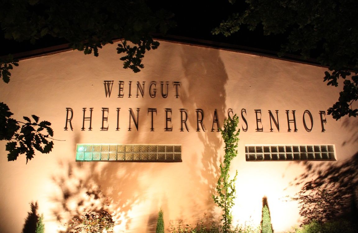 Weingut Rheinterrassenhof_Fassade, © Weingut Rheinterrassenhof - Janß Weingut Rheinterrassenhof_Fassade, © Weingut Rheinterrassenhof - Janß