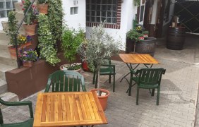 Weinhaus Schlich © Weinhaus Schlich Weinhaus Schlich © Weinhaus Schlich