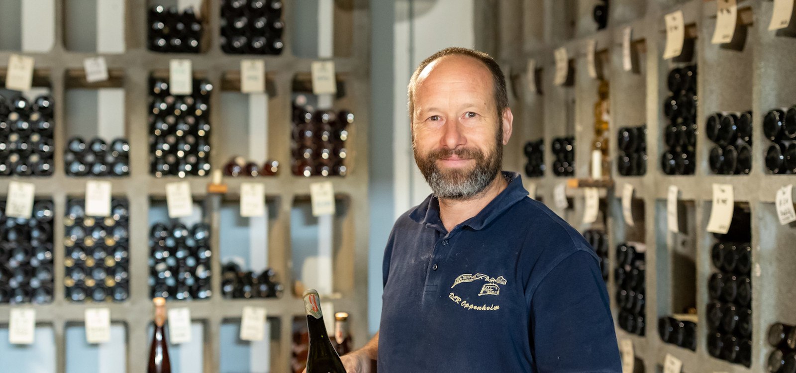 kellermeister_thorsten_eller_foto_joerg_halisch, © Staatliche Weinbaudomäne Oppenheim kellermeister_thorsten_eller_foto_joerg_halisch, © Staatliche Weinbaudomäne Oppenheim