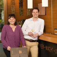 Weingut Jun - Helga und Johannes Jung © Carsten Costard Weingut Jun - Helga und Johannes Jung © Carsten Costard