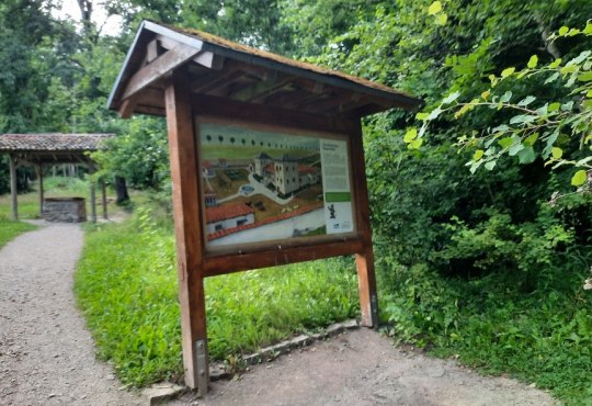 Hinweistafel an der „Villa Rustica“ Hinweistafel an der „Villa Rustica“