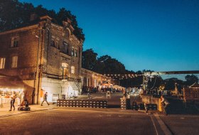 Biergarten Außenansicht Biergarten Außenansicht