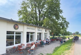 Rheinhof Guntersblum - Pause am Rheinradweg © Rheinhessen-Touristik GmbH Rheinhof Guntersblum - Pause am Rheinradweg © Rheinhessen-Touristik GmbH