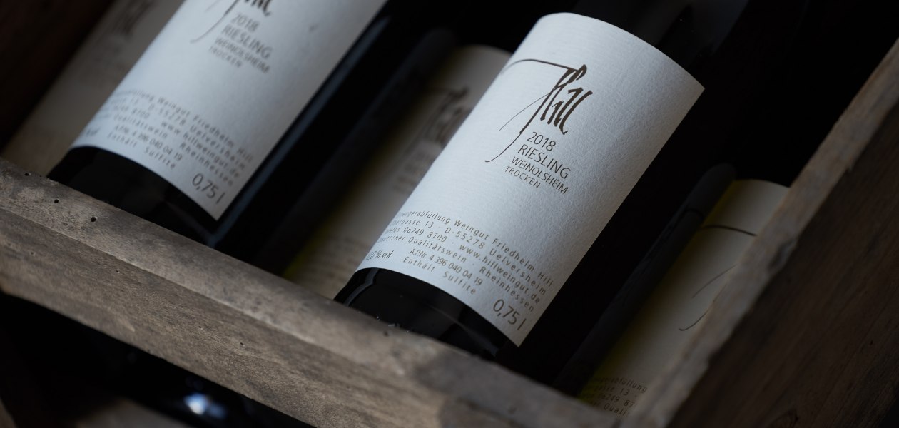 Weingut Hill_Weinflaschen, © Weingut Friedhelm Hill Weingut Hill_Weinflaschen, © Weingut Friedhelm Hill
