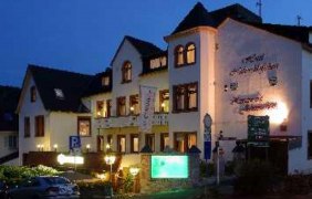 Hotel Naheschloesschen Hausansicht bei Nacht © GuT Hotel Naheschloesschen Hausansicht bei Nacht © GuT