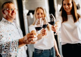 Kerb im FamilienWeingut Räder Kerb im FamilienWeingut Räder