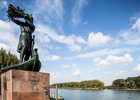 Hagendenkmal am Rhein © Tourist Information Worms Hagendenkmal am Rhein © Tourist Information Worms