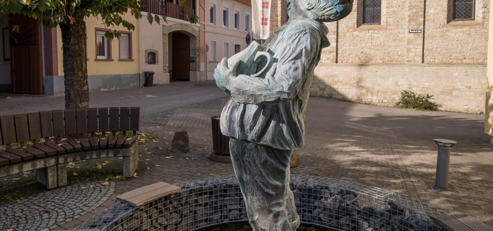 Weedemännchen, © Verbandsgemeinde Gau-Algesheim, Andreas Paceck Weedemännchen, © Verbandsgemeinde Gau-Algesheim, Andreas Paceck