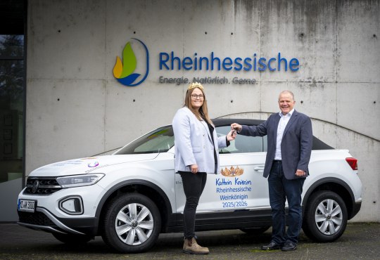 Autoübergabe Kathrin Knierim, © Stefan Gröpper Photography Autoübergabe Kathrin Knierim, © Stefan Gröpper Photography