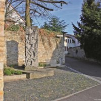 Synagogenplatz Säule © Marliese Tabarelli Synagogenplatz Säule © Marliese Tabarelli