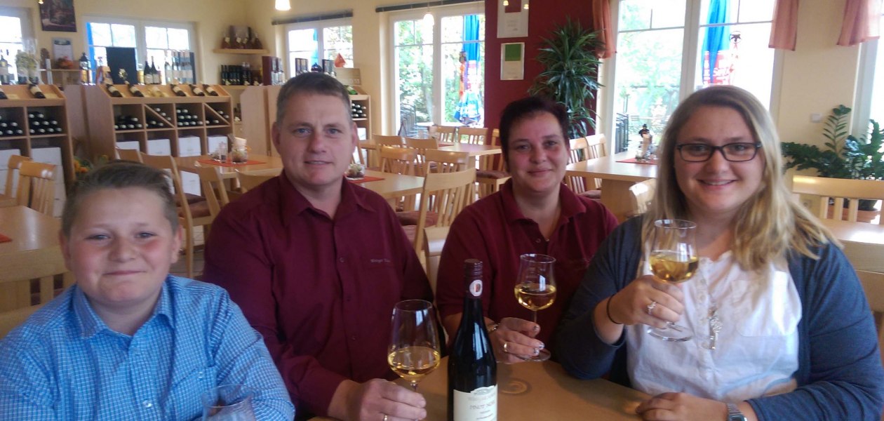 schott3, © Weingut Schott schott3, © Weingut Schott