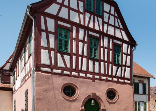 Kapellenrathaus Flörsheim-Dalsheim © VG Monsheim/Fotograf Carsten Costard Kapellenrathaus Flörsheim-Dalsheim © VG Monsheim/Fotograf Carsten Costard