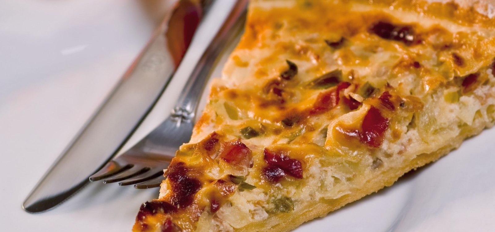 traditioneller Zwiebelkuchen traditioneller Zwiebelkuchen