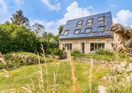 Blick vom Garten aufs Gartenhaus Blick vom Garten aufs Gartenhaus