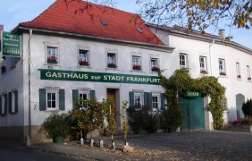 Weingut Schumann 2 © Weingut Schumann Weingut Schumann 2 © Weingut Schumann