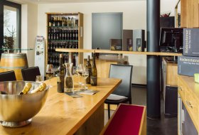 Rodensteiner Wein & Sekt Vinothek © Carsten Costard Rodensteiner Wein & Sekt Vinothek © Carsten Costard