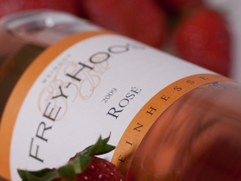 Weingut Hoos_Weinflasche, © Weingut Hoos Weingut Hoos_Weinflasche, © Weingut Hoos