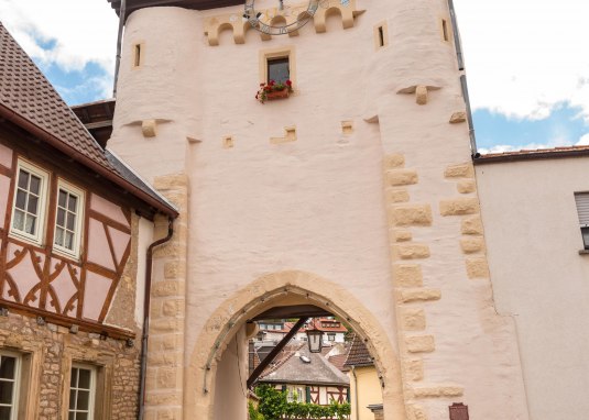 Kandelpforte mit Uhrturm © Dominik Ketz Kandelpforte mit Uhrturm © Dominik Ketz
