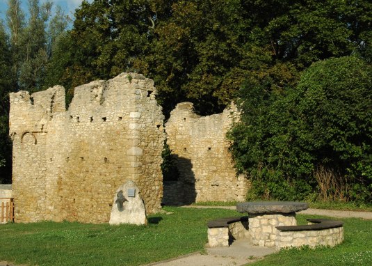 Zollturm Stadecken © Tourismus GmbH "Im Herzen Rheinhessens" / Ortsgemeinde Stadecken Zollturm Stadecken © Tourismus GmbH "Im Herzen Rheinhessens" / Ortsgemeinde Stadecken