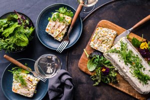 Quarkterrine mit Forelle, © Foodistas Quarkterrine mit Forelle, © Foodistas