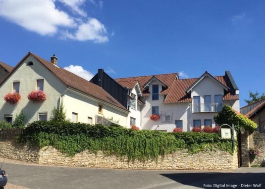 Gästehaus & Weingut © Weitzel Gästehaus & Weingut © Weitzel