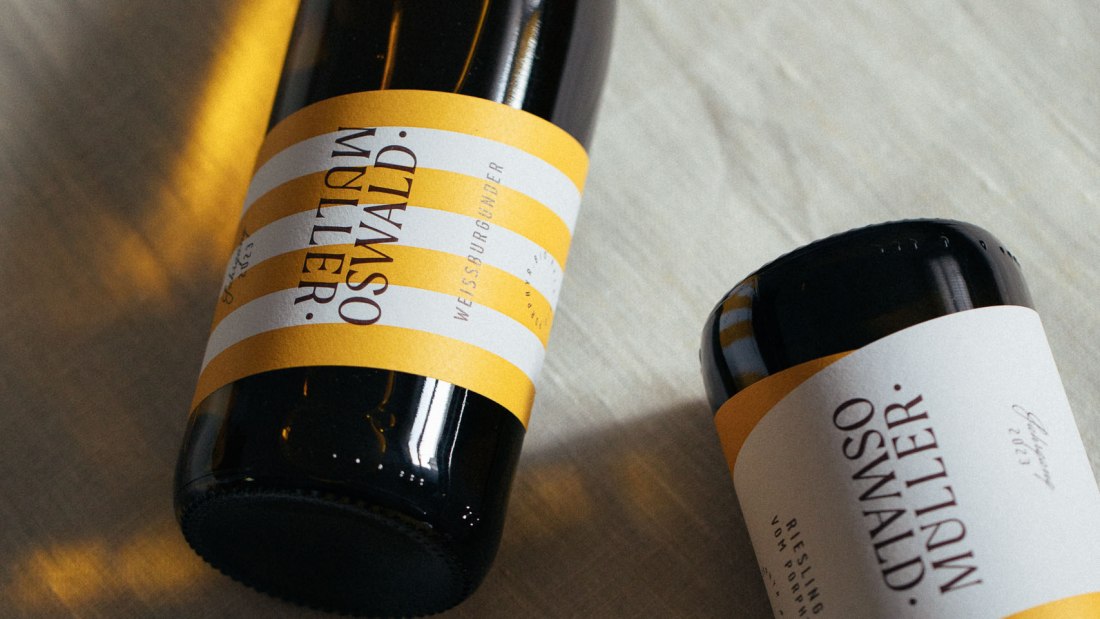 Weingut Müller-Oswald_Flaschen, © Weingut Müller-Oswald Weingut Müller-Oswald_Flaschen, © Weingut Müller-Oswald