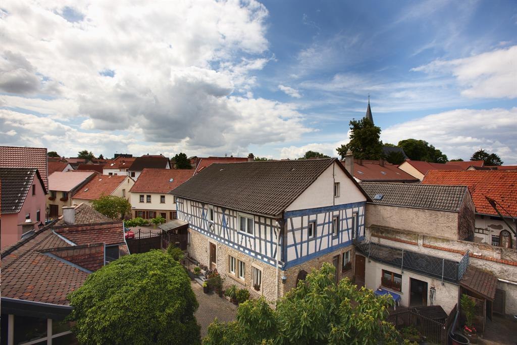 mitten im alten Ortskern, © Tom Solo mitten im alten Ortskern, © Tom Solo