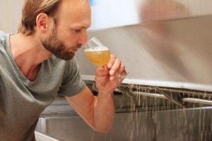 Weingut Kruppenbacher_Winzer, © Weingut Kruppenbacher Weingut Kruppenbacher_Winzer, © Weingut Kruppenbacher