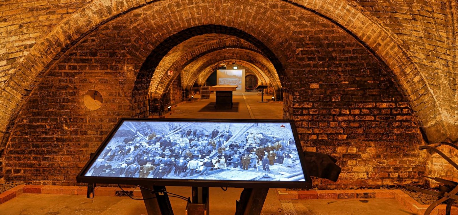 Multimediale Ausstellung "Kellergenossen", © Rainer Oppenheimer/Stadt Ingelheim Multimediale Ausstellung "Kellergenossen", © Rainer Oppenheimer/Stadt Ingelheim