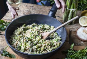 Zitronen-Orzo-Pfanne © Svenja Mattner-Shahi - Klara und Ida Zitronen-Orzo-Pfanne © Svenja Mattner-Shahi - Klara und Ida