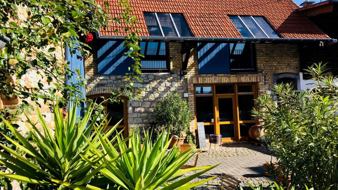 courtyard_small, © Weingut Schönhals courtyard_small, © Weingut Schönhals