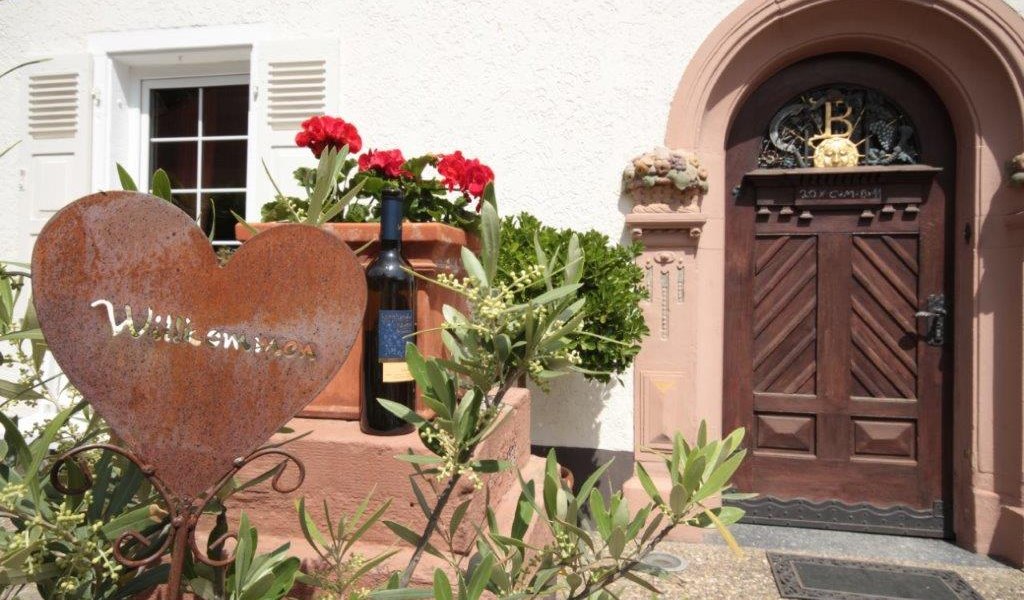 Weingut Bernhard-Räder_Willkommenhaustuer, © Weingut Bernhard-Räder Weingut Bernhard-Räder_Willkommenhaustuer, © Weingut Bernhard-Räder