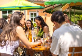 Straußwirtschaft Außenbereich Straußwirtschaft Außenbereich