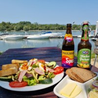 Rheinufer Heidenfahrt – wine and beer garden 2 Rheinufer Heidenfahrt – wine and beer garden 2