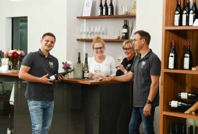 Tim, Pauline, Ina und Rolf Bernhard © Carsten Costard Tim, Pauline, Ina und Rolf Bernhard © Carsten Costard