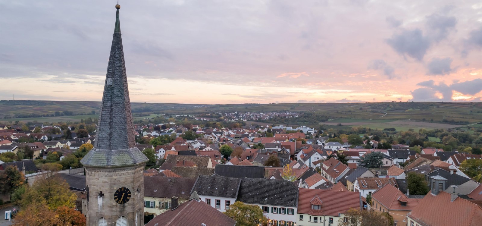Kirche, © Verbandsgemeinde Gau-Algesheim Kirche, © Verbandsgemeinde Gau-Algesheim