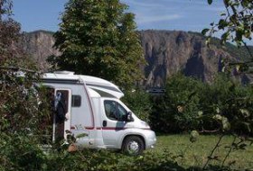 Wohnmobilstellplatz im Weingut Rapp © Weingut Rapp Wohnmobilstellplatz im Weingut Rapp © Weingut Rapp