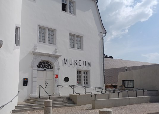 Außenansicht Tourist Information/Museum Alzey © Tourist Information Alzeyer Land und RHS Außenansicht Tourist Information/Museum Alzey © Tourist Information Alzeyer Land und RHS