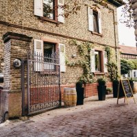 Seitenansicht Hof -Eingang © Gut & Gastlich Seitenansicht Hof -Eingang © Gut & Gastlich