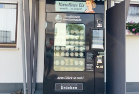 Karolines Eis - 24/7 Eisautomat Karolines Eis - 24/7 Eisautomat
