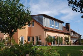 Hausansicht © Weingut Nettelbeck Hausansicht © Weingut Nettelbeck