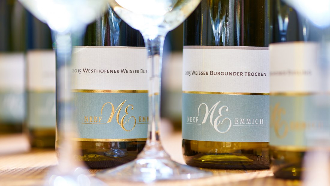 Weingut Neef-Emmich_Weinflasche, © Weingut Neef-Emmich Weingut Neef-Emmich_Weinflasche, © Weingut Neef-Emmich