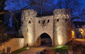 Ohrenbrücker Tor am Abend 1 © Rainer Oppenheimer/Stadt Ingelheim Ohrenbrücker Tor am Abend 1 © Rainer Oppenheimer/Stadt Ingelheim